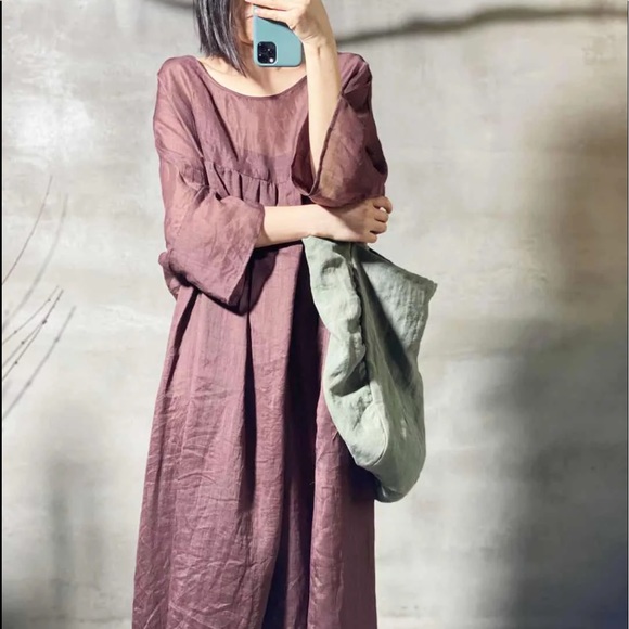 Oversized dress with gathered detail in coffee - Picture 3 of 8